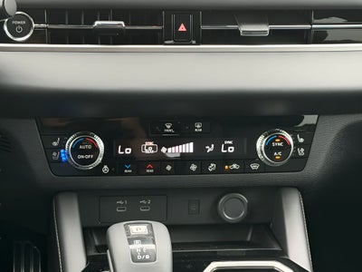 2026 Mitsubishi Outlander PHEV SEL