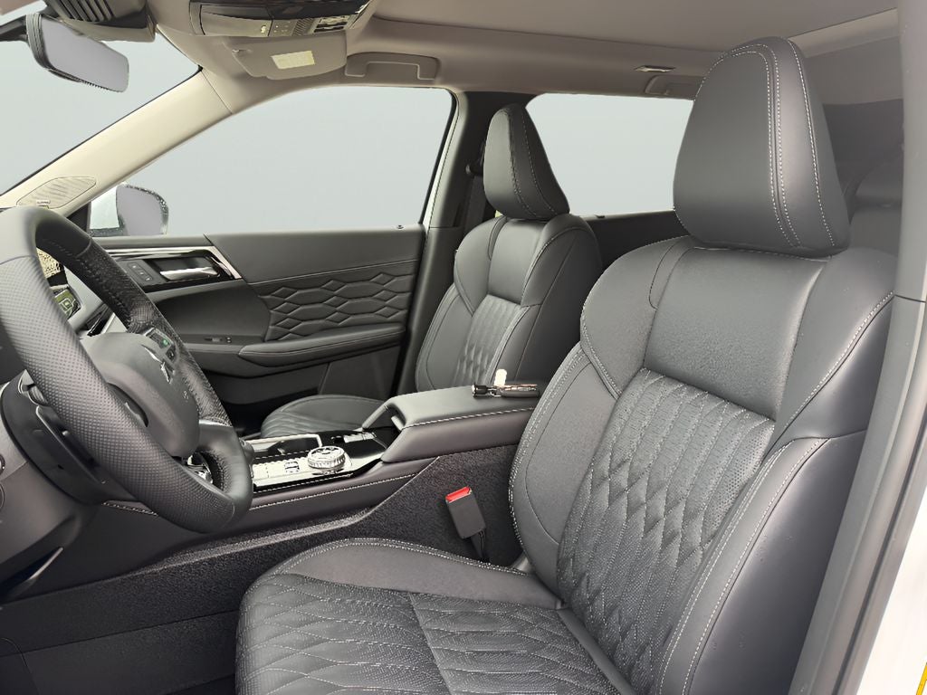 2026 Mitsubishi Outlander PHEV SEL