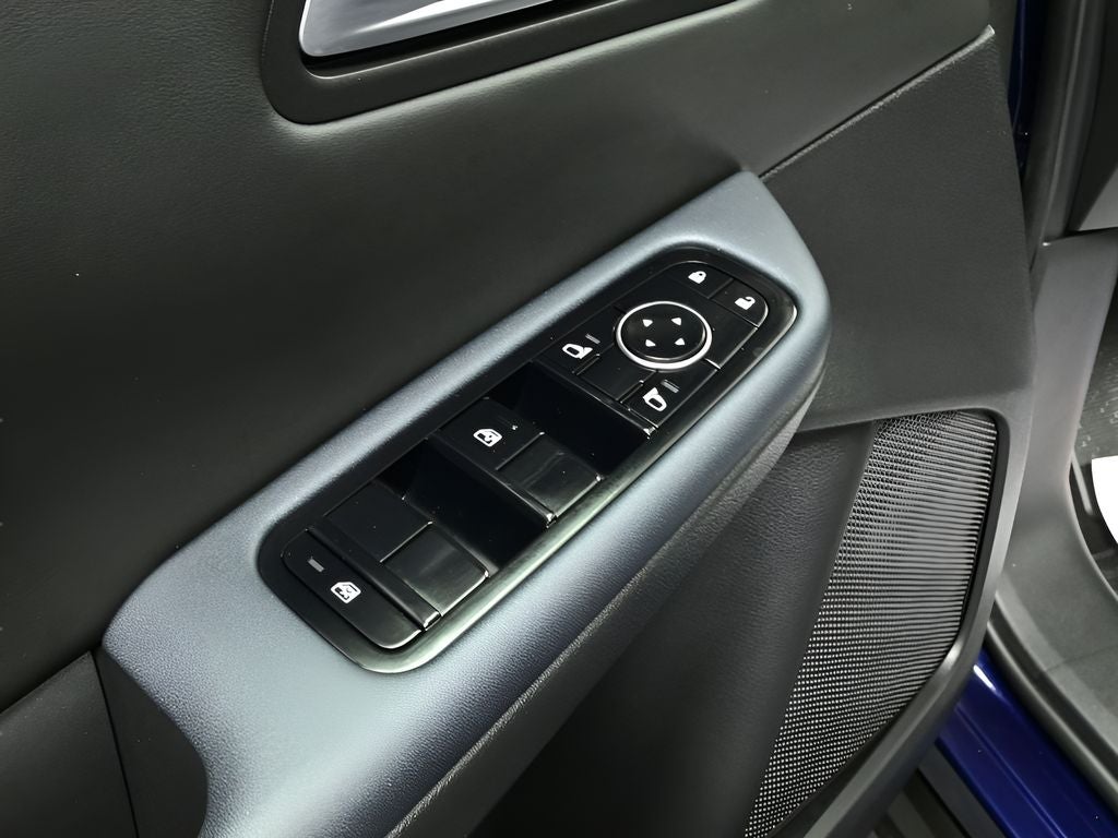 2026 Nissan LEAF PLATINUM+