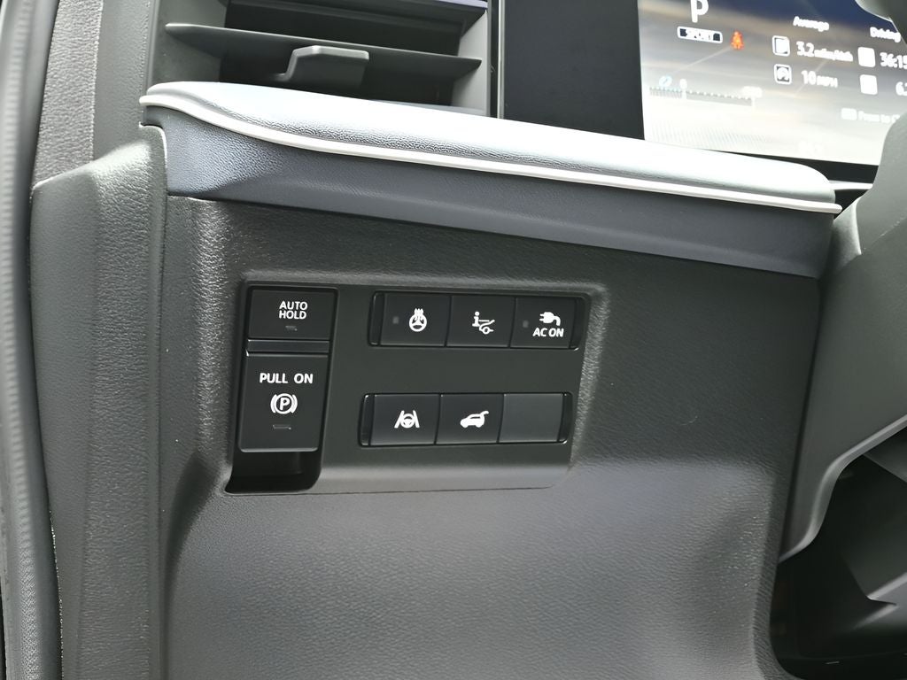 2026 Nissan LEAF PLATINUM+