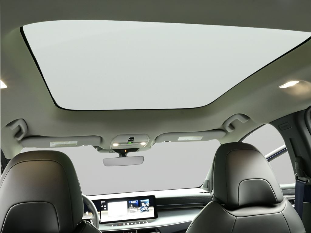 2026 Nissan LEAF PLATINUM+