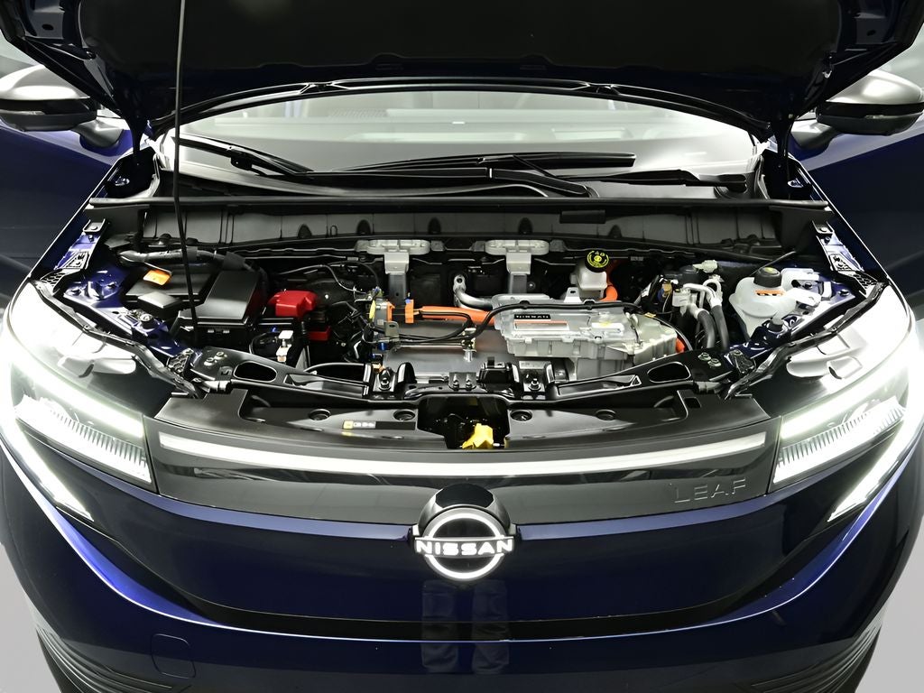 2026 Nissan LEAF PLATINUM+