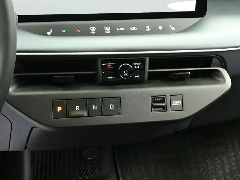 2026 Nissan LEAF PLATINUM+