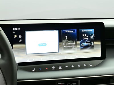 2026 Nissan LEAF PLATINUM+