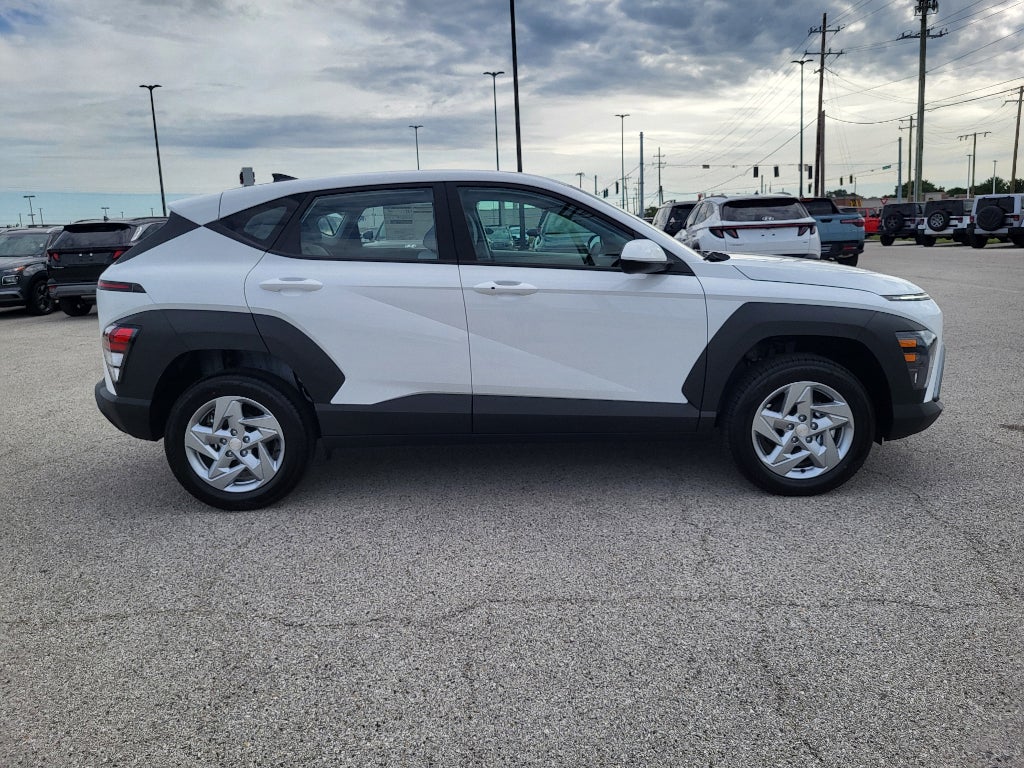 2027 Hyundai KONA SE