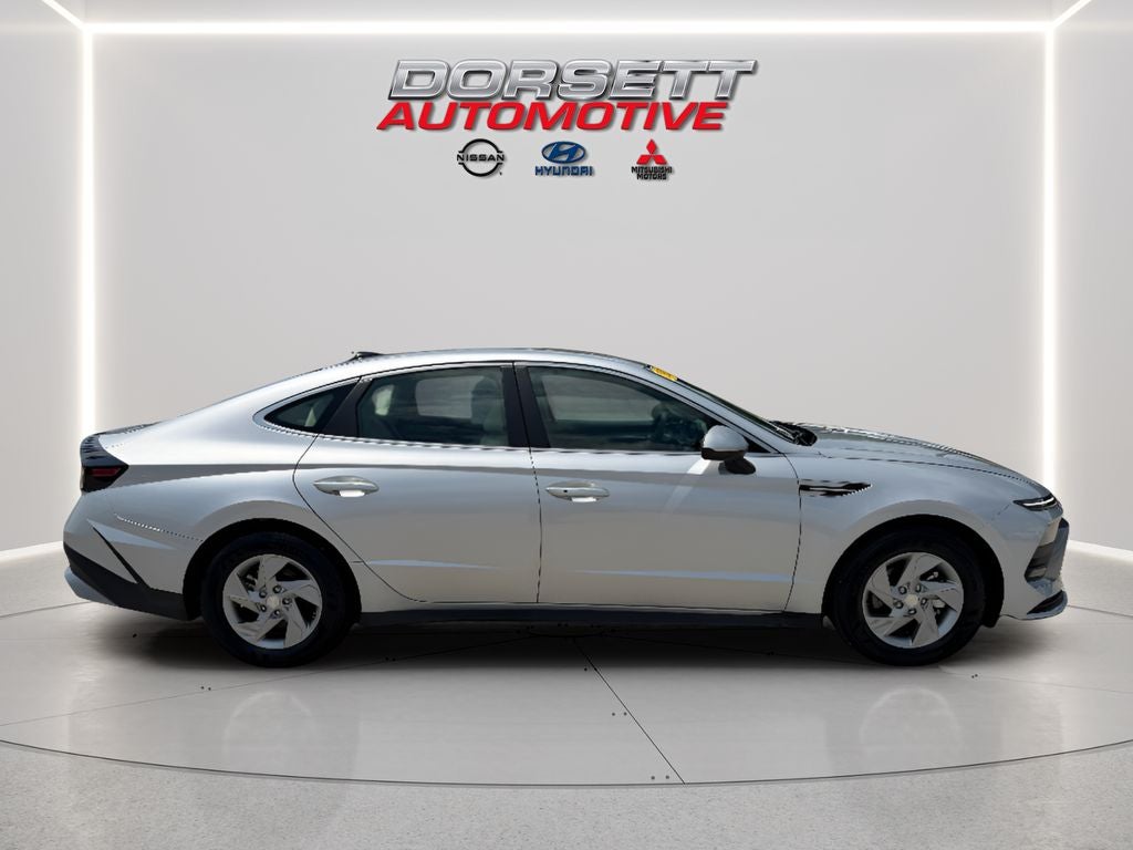 2025 Hyundai SONATA SE