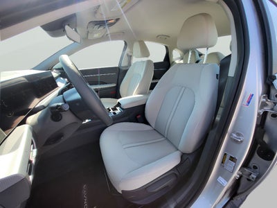 2025 Hyundai SONATA SE