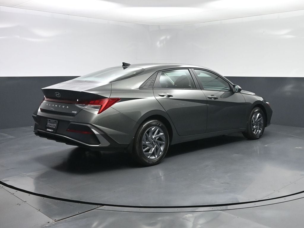 2025 Hyundai ELANTRA HEV Blue