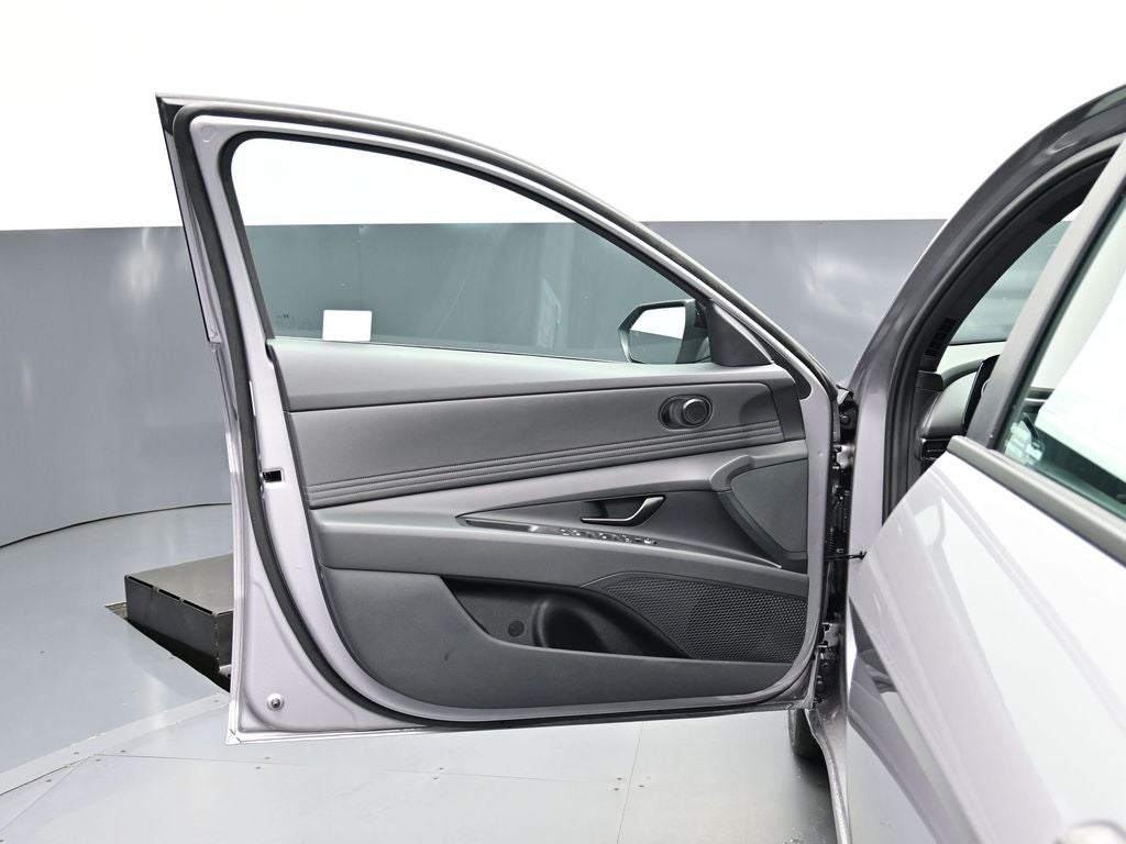 2025 Hyundai ELANTRA HEV SEL Sport