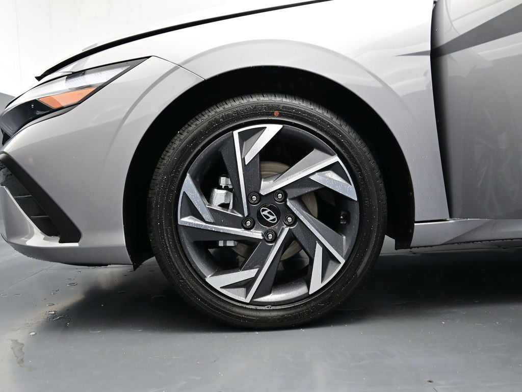 2025 Hyundai ELANTRA HEV SEL Sport