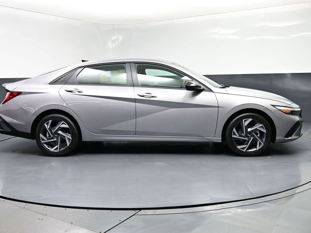 2025 Hyundai ELANTRA HEV SEL Sport
