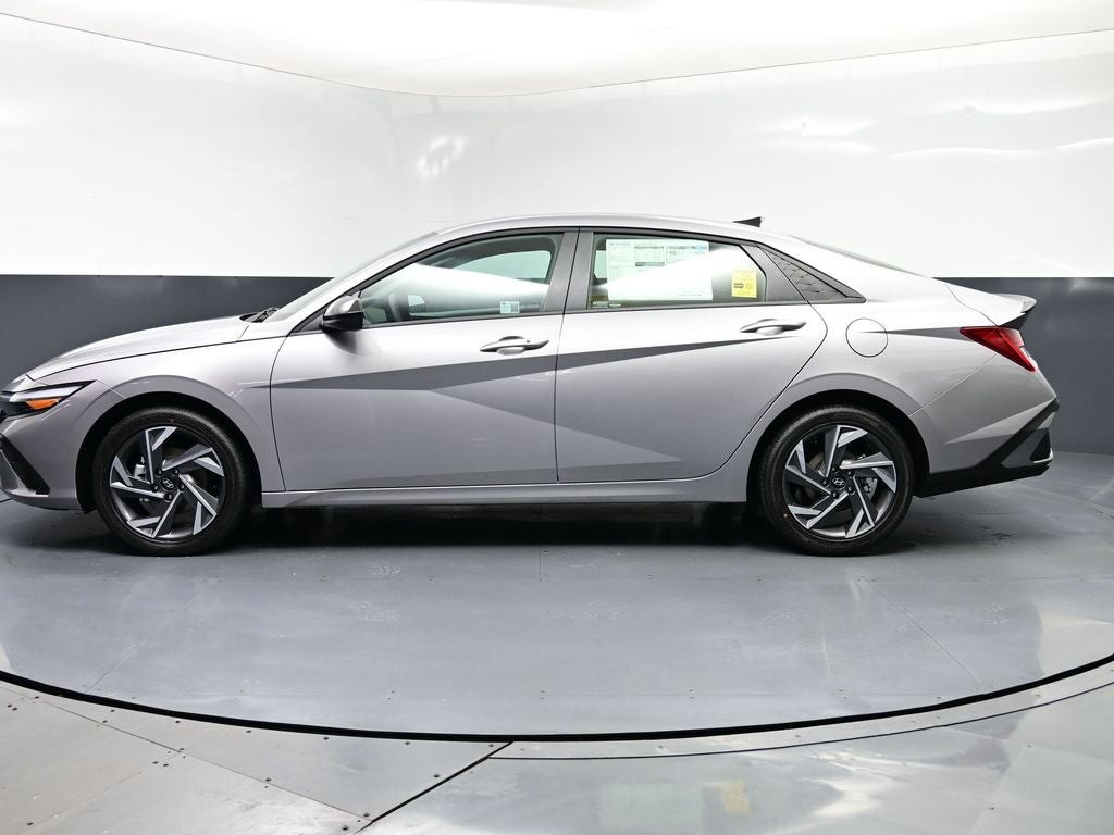 2025 Hyundai ELANTRA HEV SEL Sport