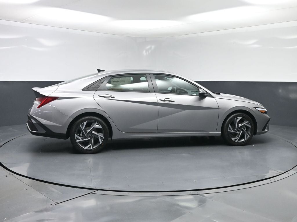 2025 Hyundai ELANTRA HEV SEL Sport
