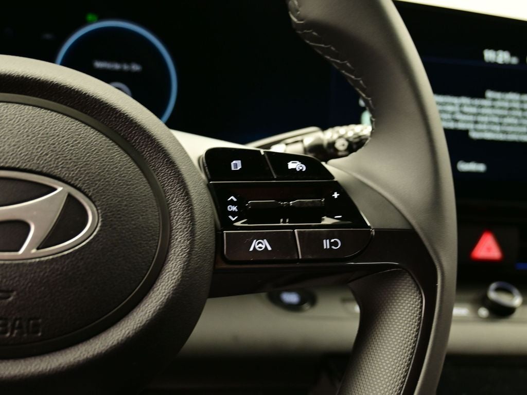 2025 Hyundai ELANTRA HEV SEL Sport