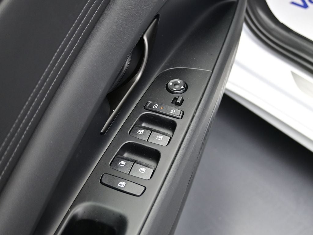 2025 Hyundai ELANTRA HEV SEL Sport