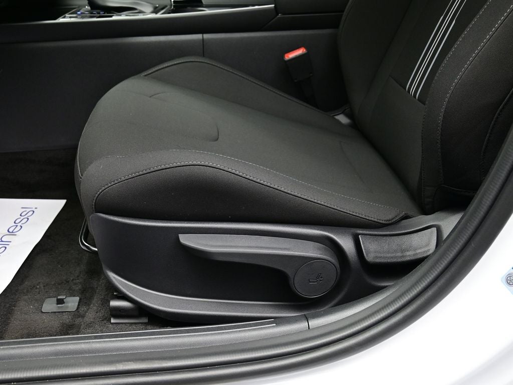 2025 Hyundai ELANTRA HEV SEL Sport