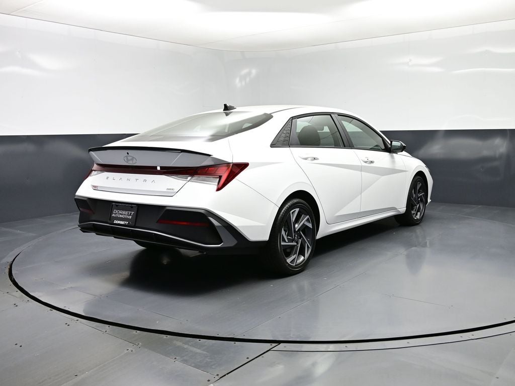 2025 Hyundai ELANTRA HEV SEL Sport