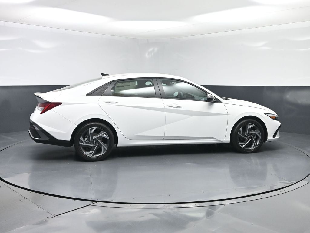 2025 Hyundai ELANTRA HEV SEL Sport