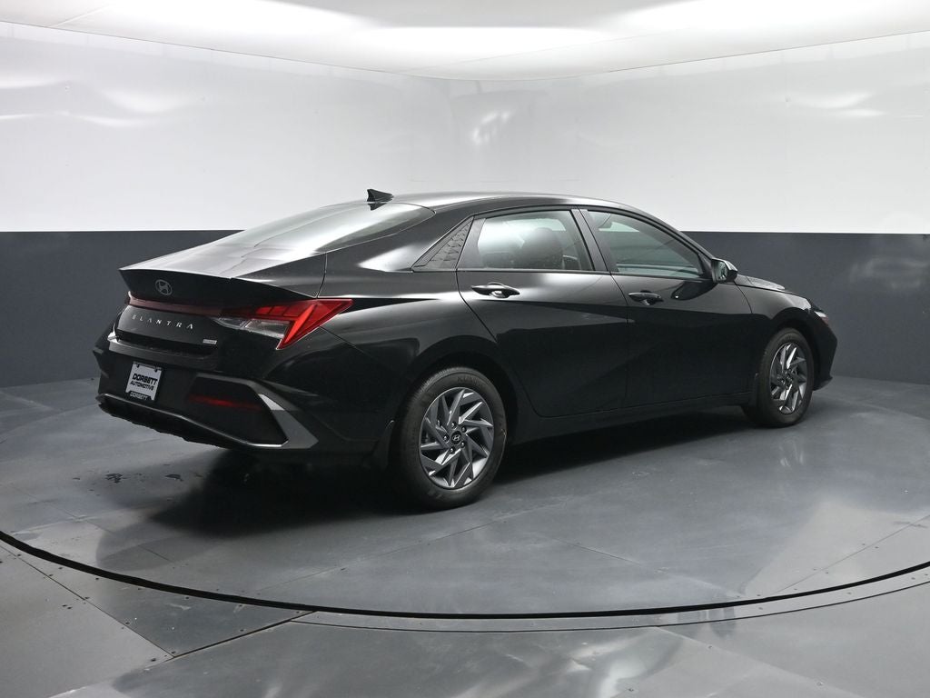 2026 Hyundai ELANTRA HEV Blue