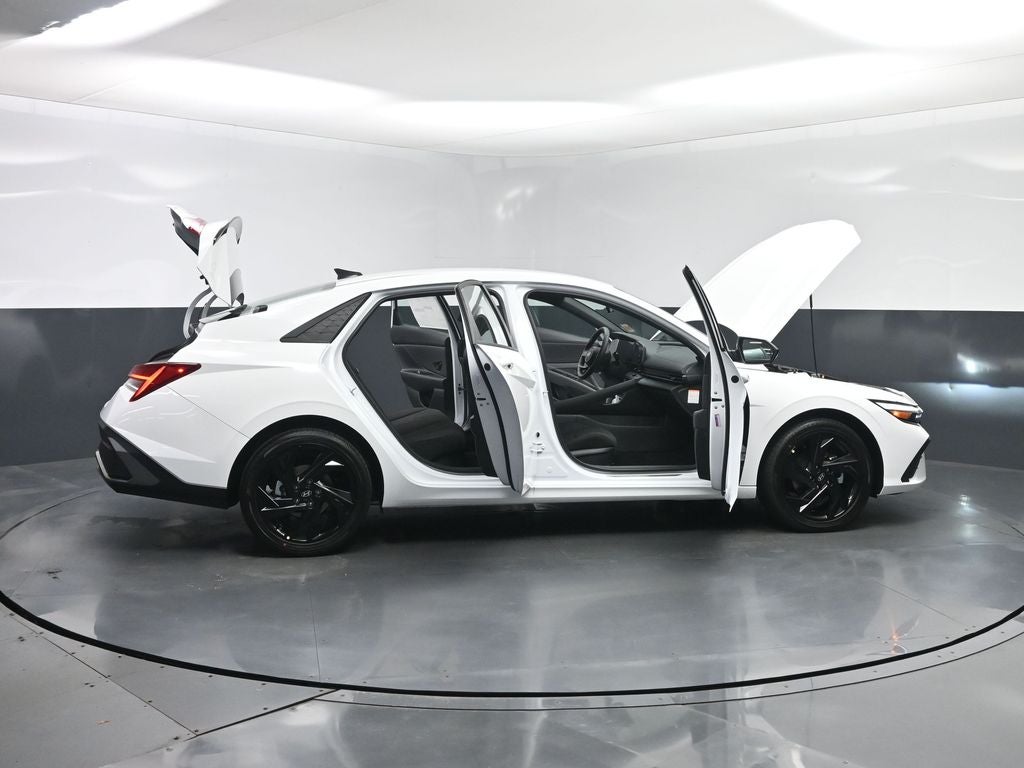 2026 Hyundai ELANTRA HEV SEL Sport