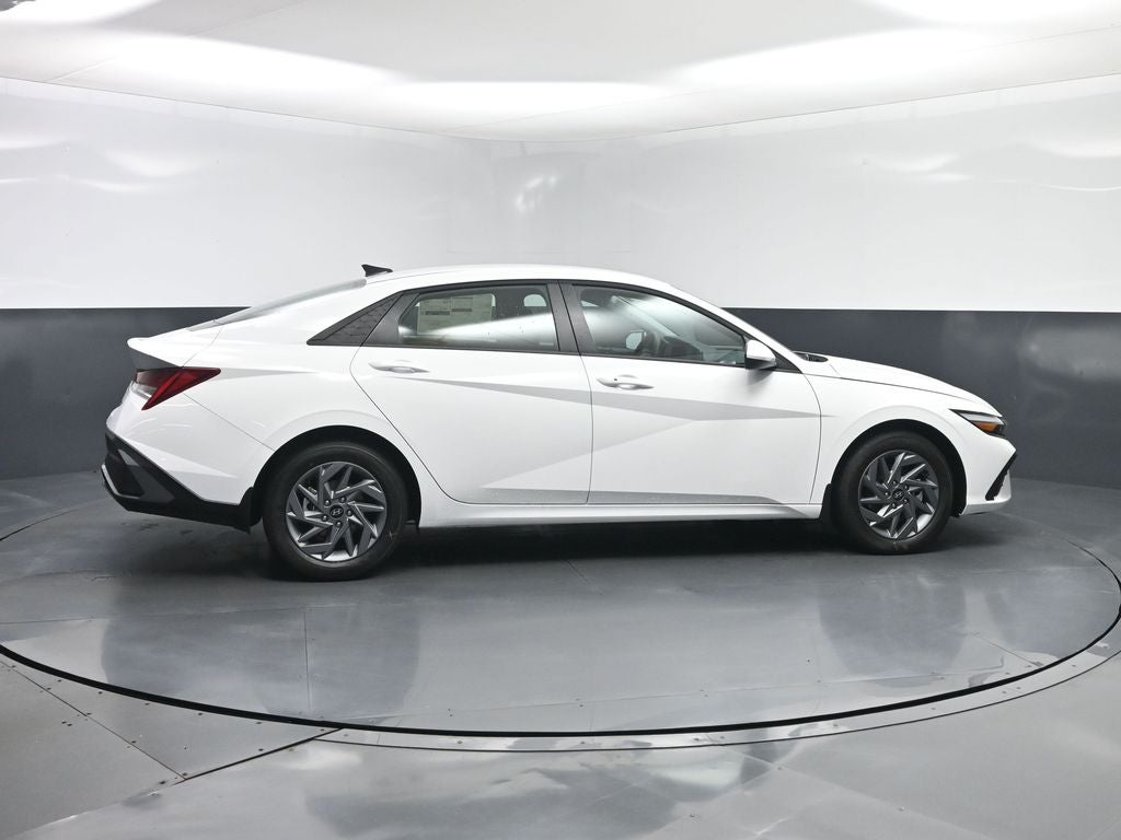 2026 Hyundai ELANTRA HEV Blue