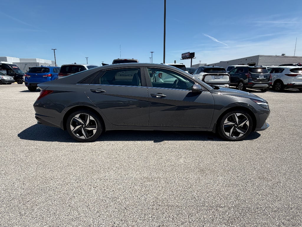 2023 Hyundai ELANTRA Limited