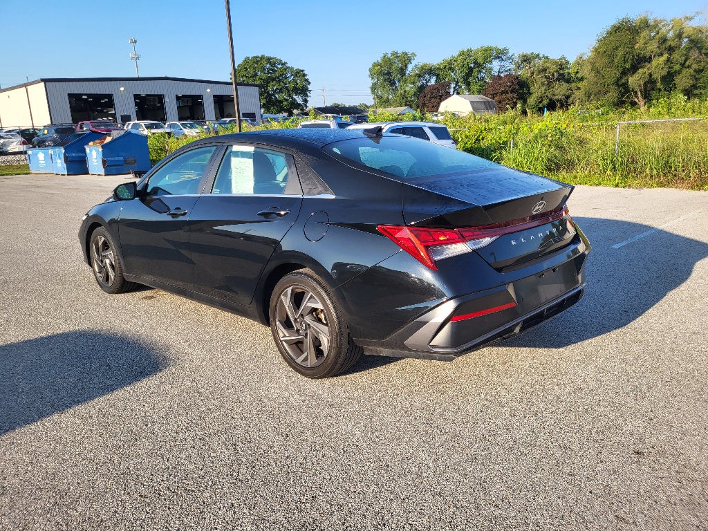 2024 Hyundai ELANTRA Limited