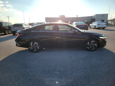 2024 Hyundai ELANTRA Limited