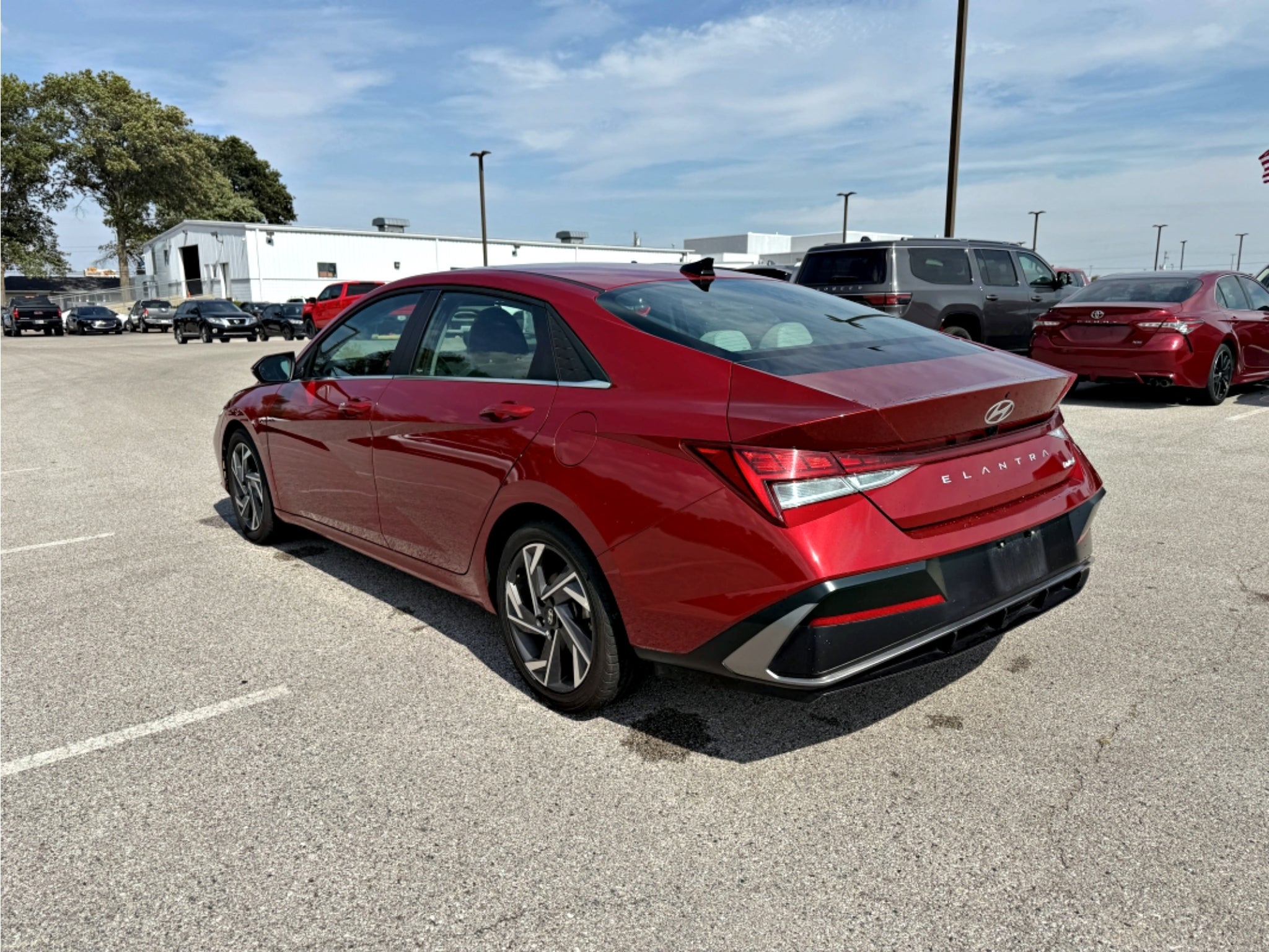 2025 Hyundai ELANTRA Limited