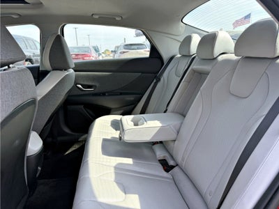 2025 Hyundai ELANTRA Limited