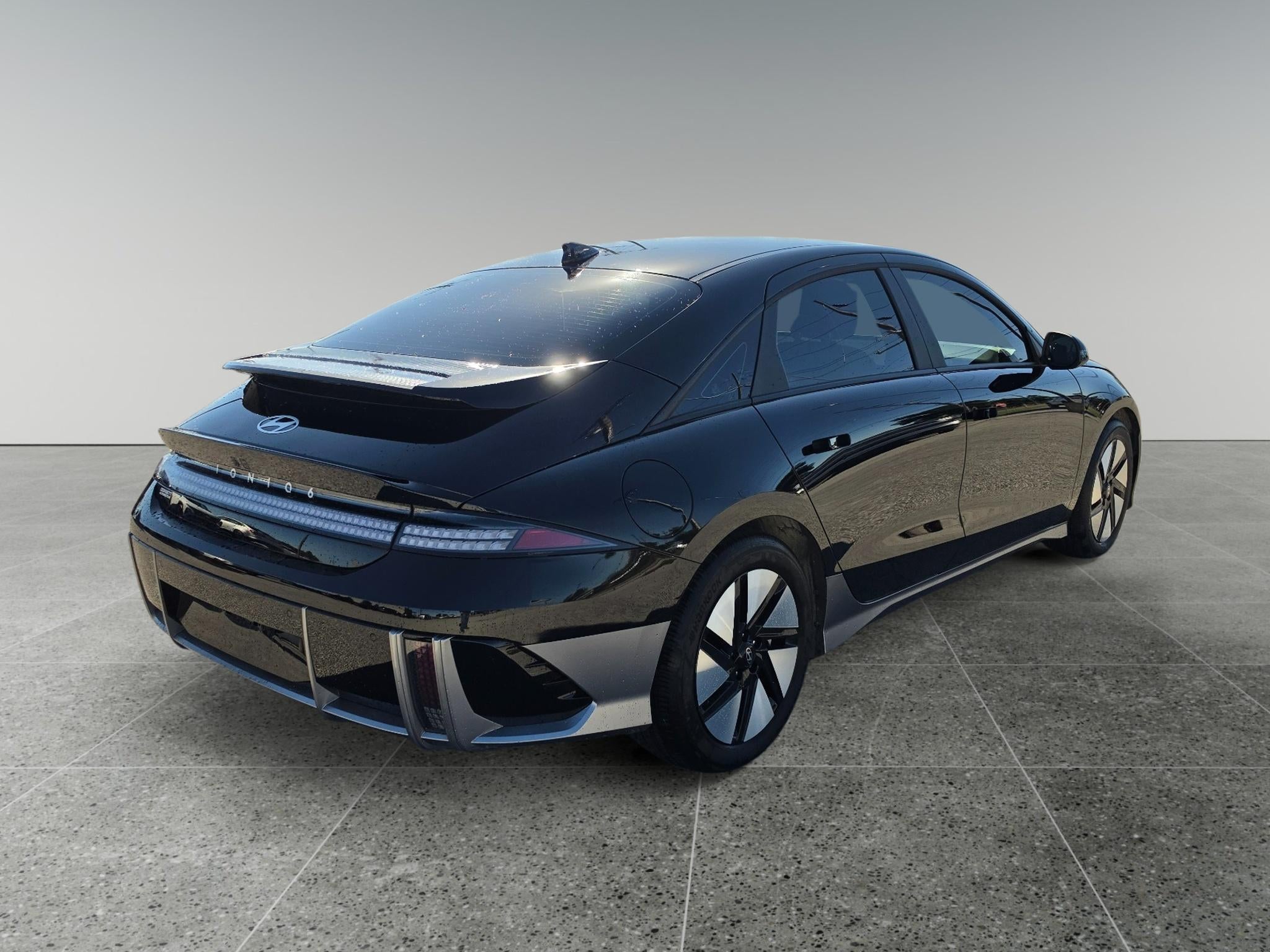 2025 Hyundai IONIQ 6 SE