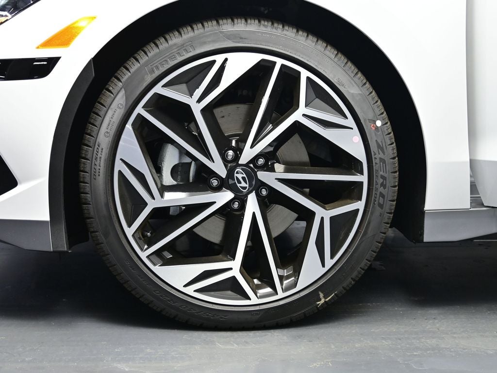 2025 Hyundai IONIQ 6 SEL