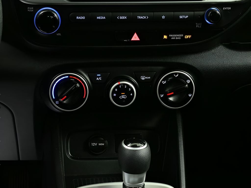 2020 Hyundai VENUE SE