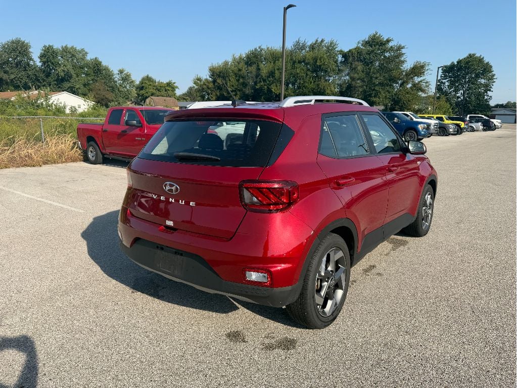 2025 Hyundai VENUE SEL