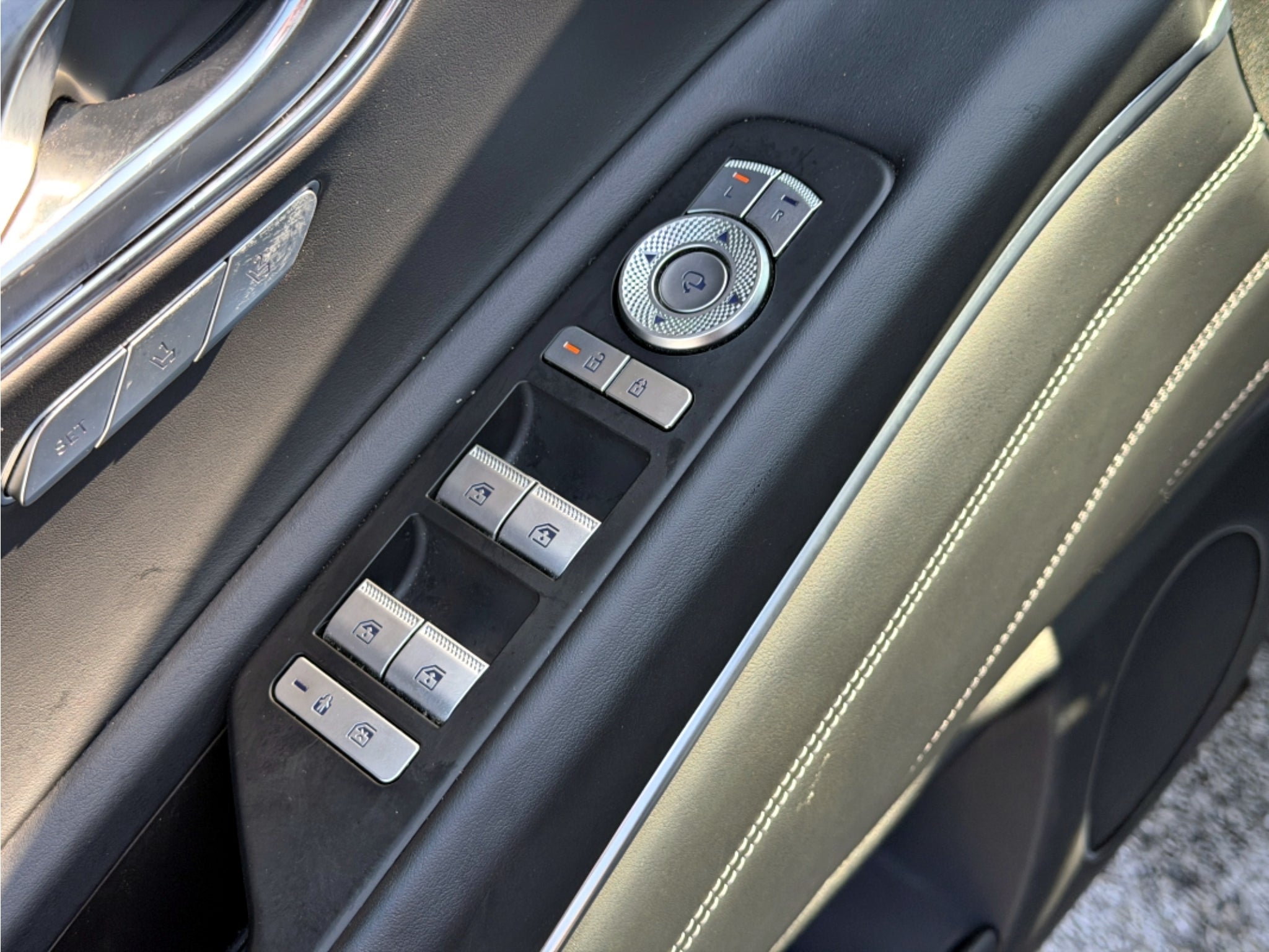 2025 Genesis GV80 2.5T Standard