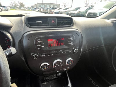 2016 Kia Soul Base