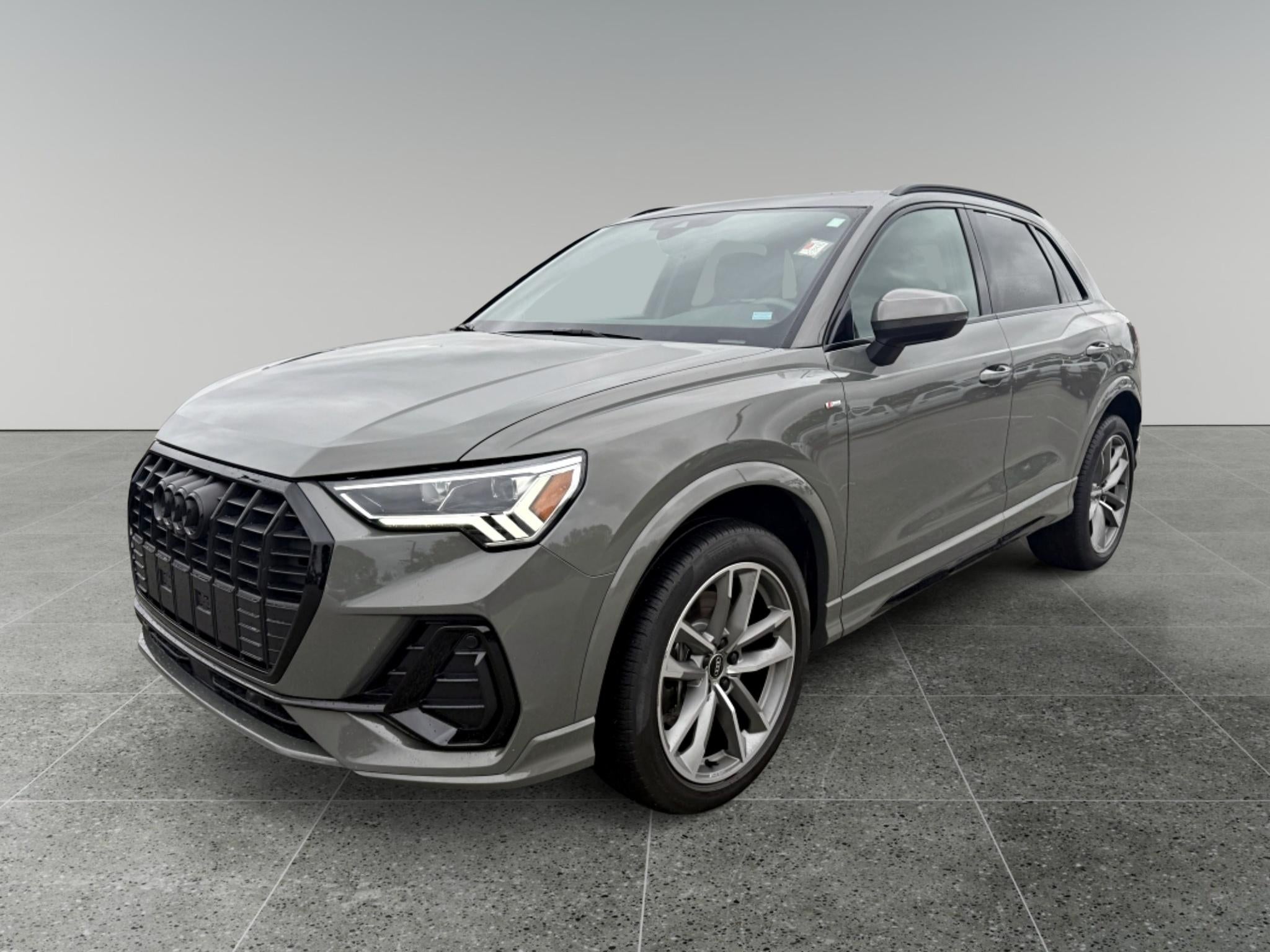 2022 Audi Q3 S line Premium Plus
